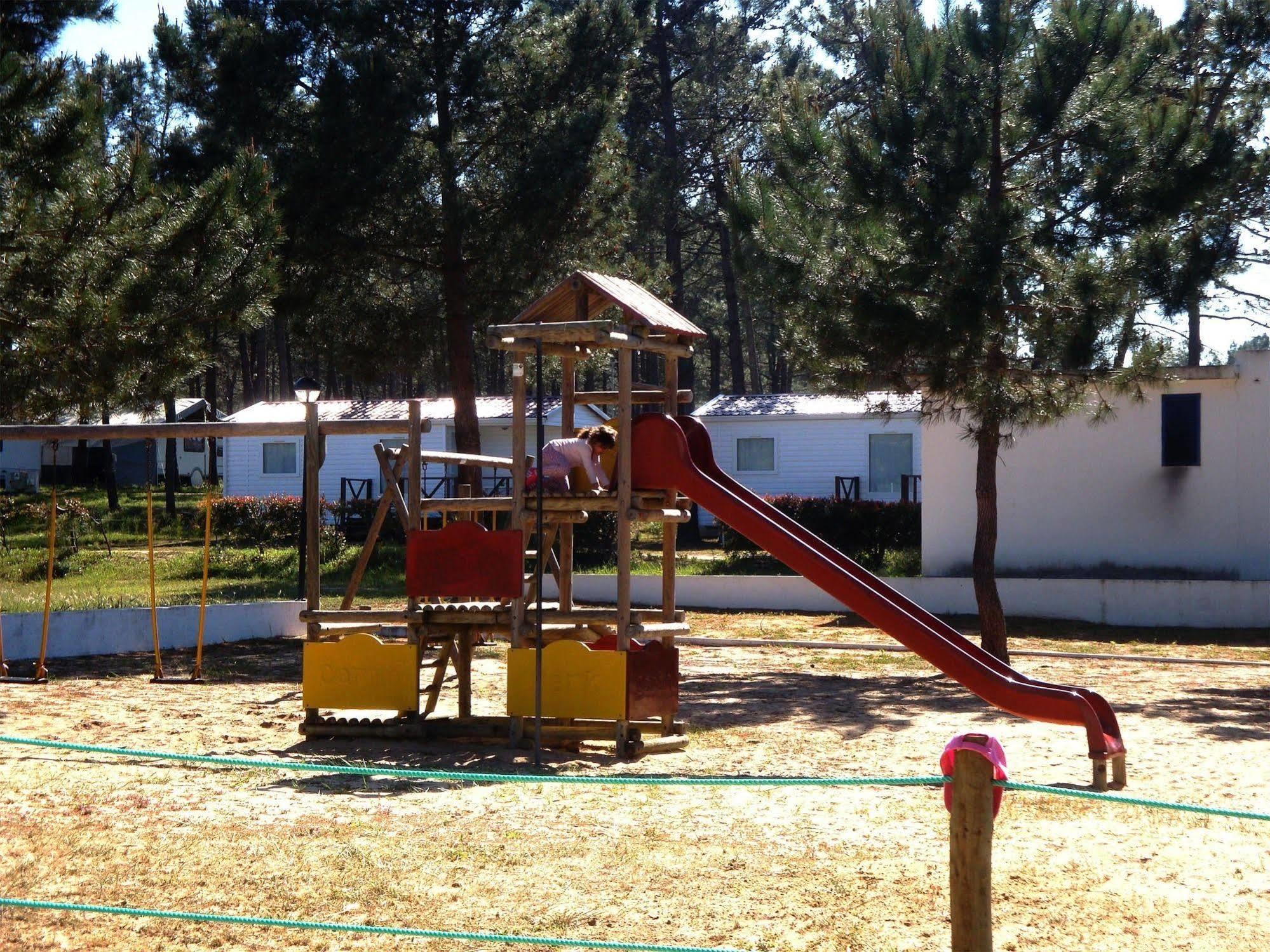 Parque De Campismo Orbitur Sitava Milfontes Hotel Malhadinhas Bagian luar foto